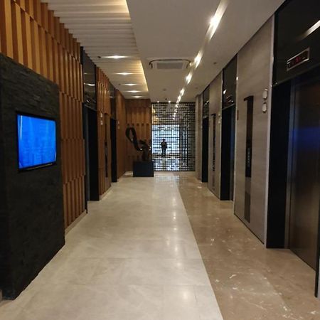 C Place - Capsule A Пасай Экстерьер фото